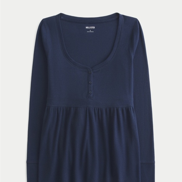 Hollister Tops - Navy Blue Icon Hollister Blue Babydoll Long Sleeve Top